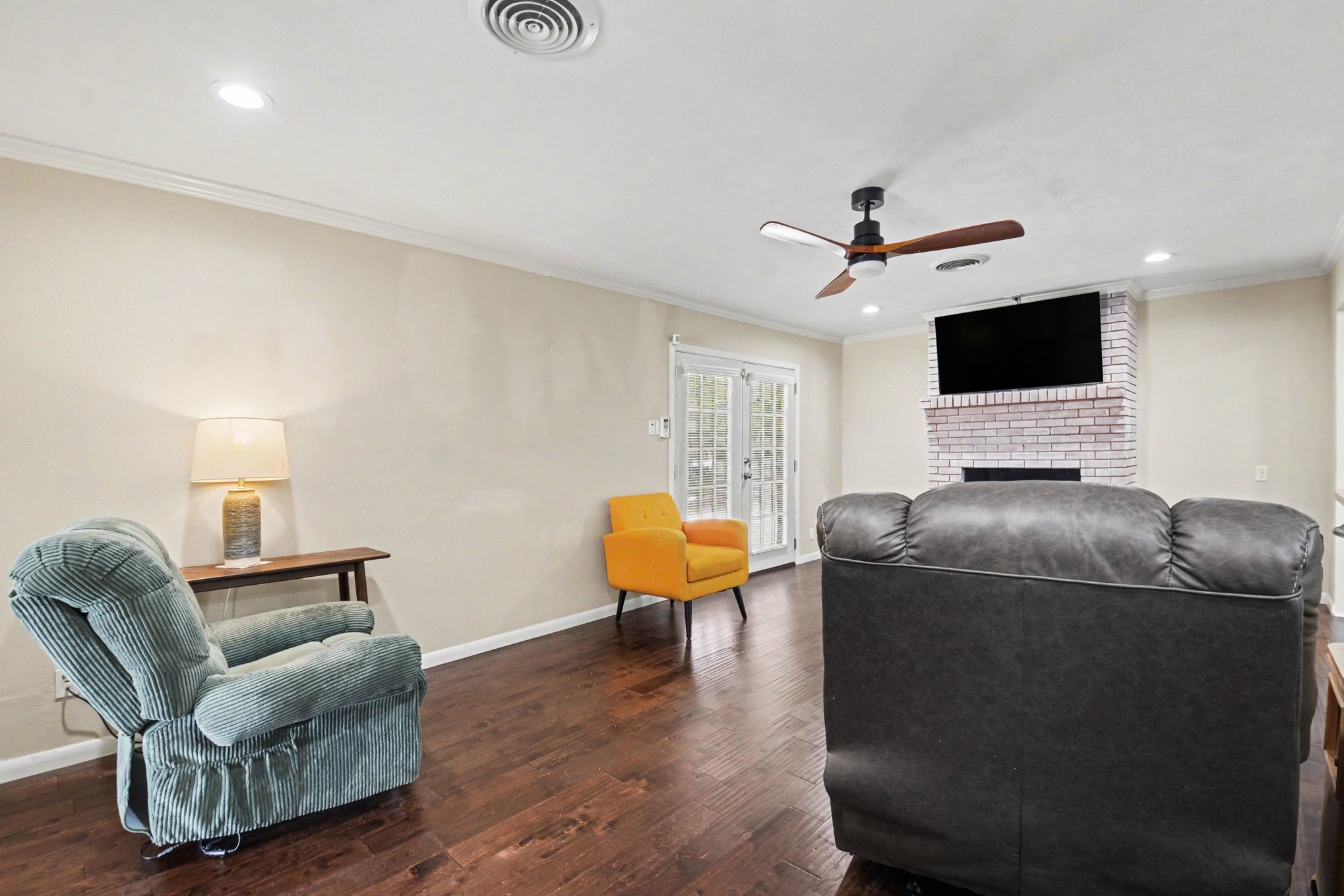 1114 Glouchester Drive Garland TX 75040