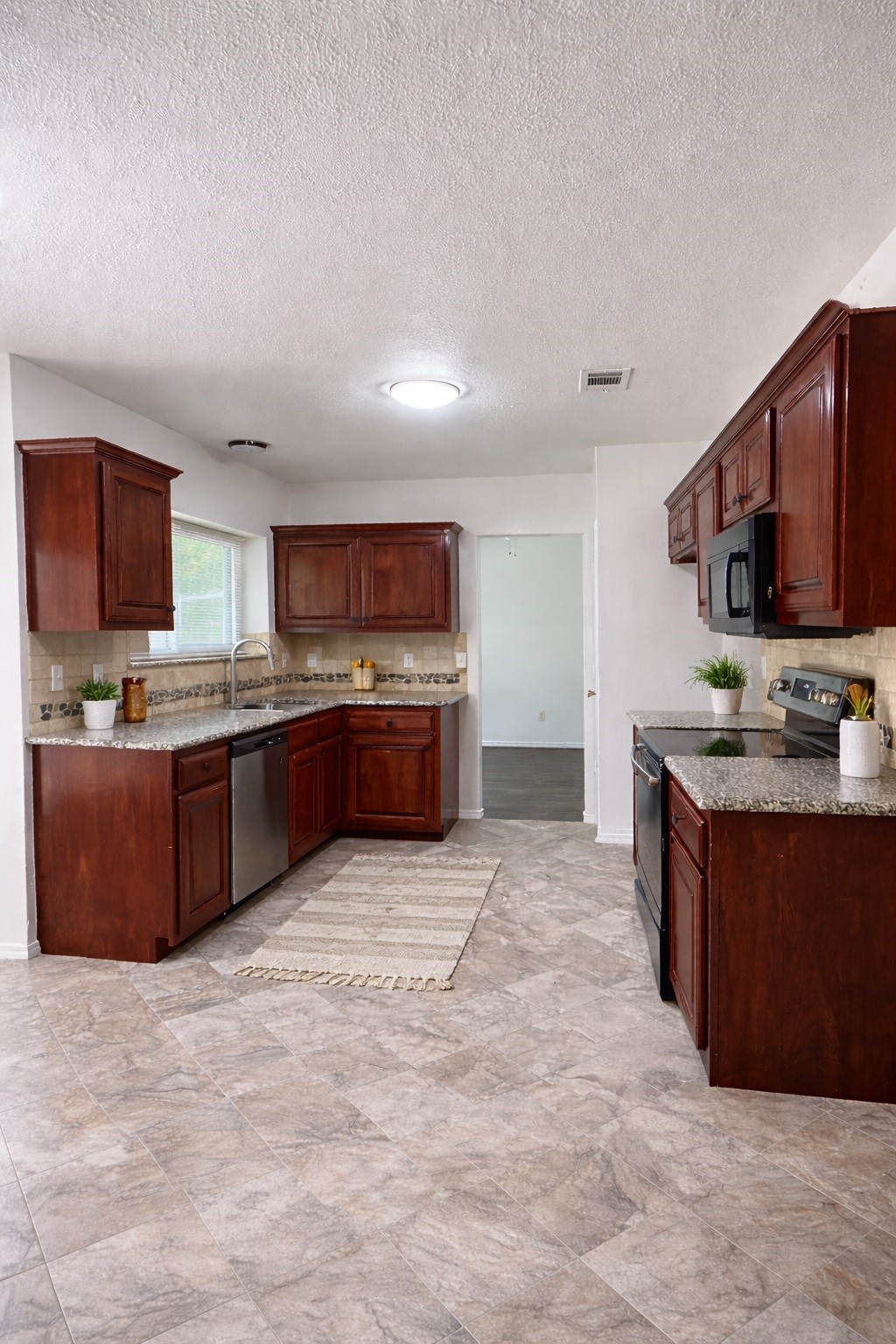 1929 Smokey Mountain Trail Mesquite TX 75149