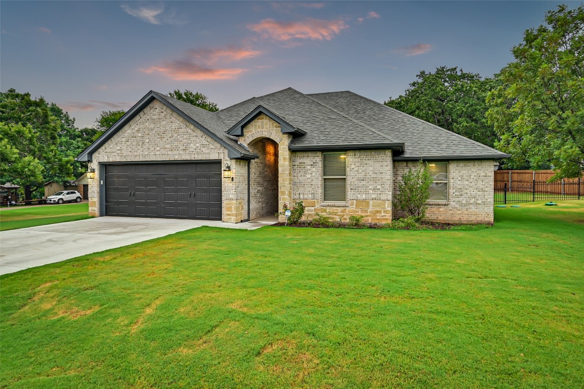 1401 Conejos Court Granbury TX 76048