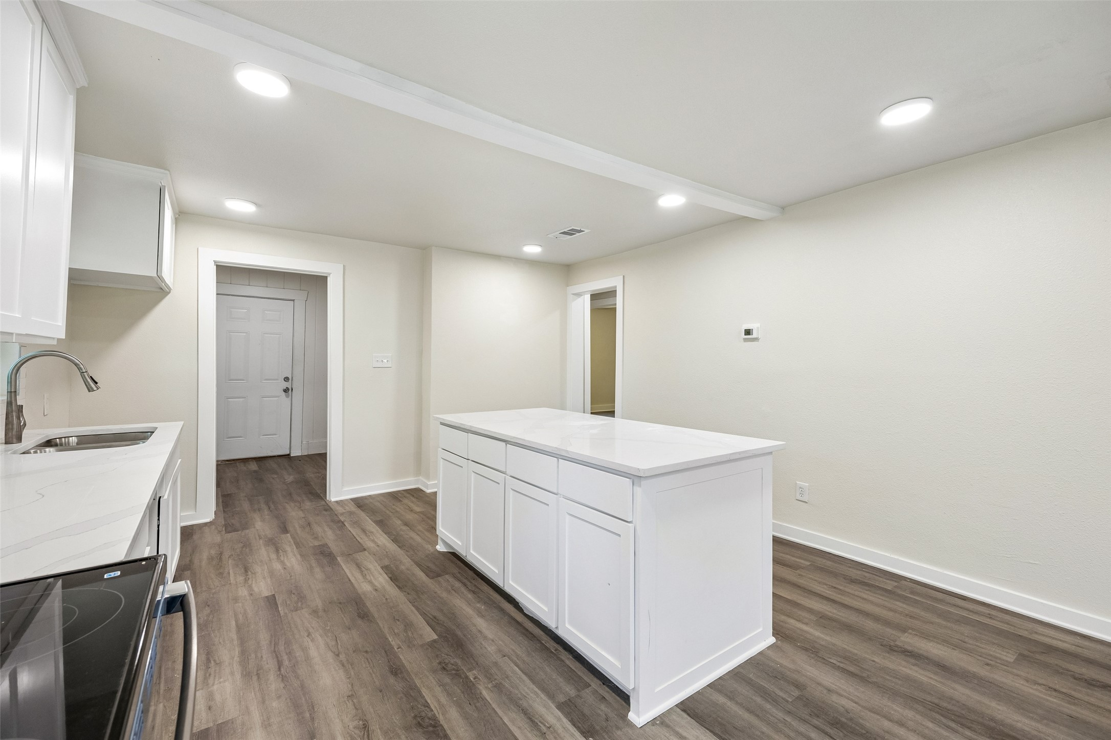 1265 E Maddox Avenue Fort Worth TX 76104