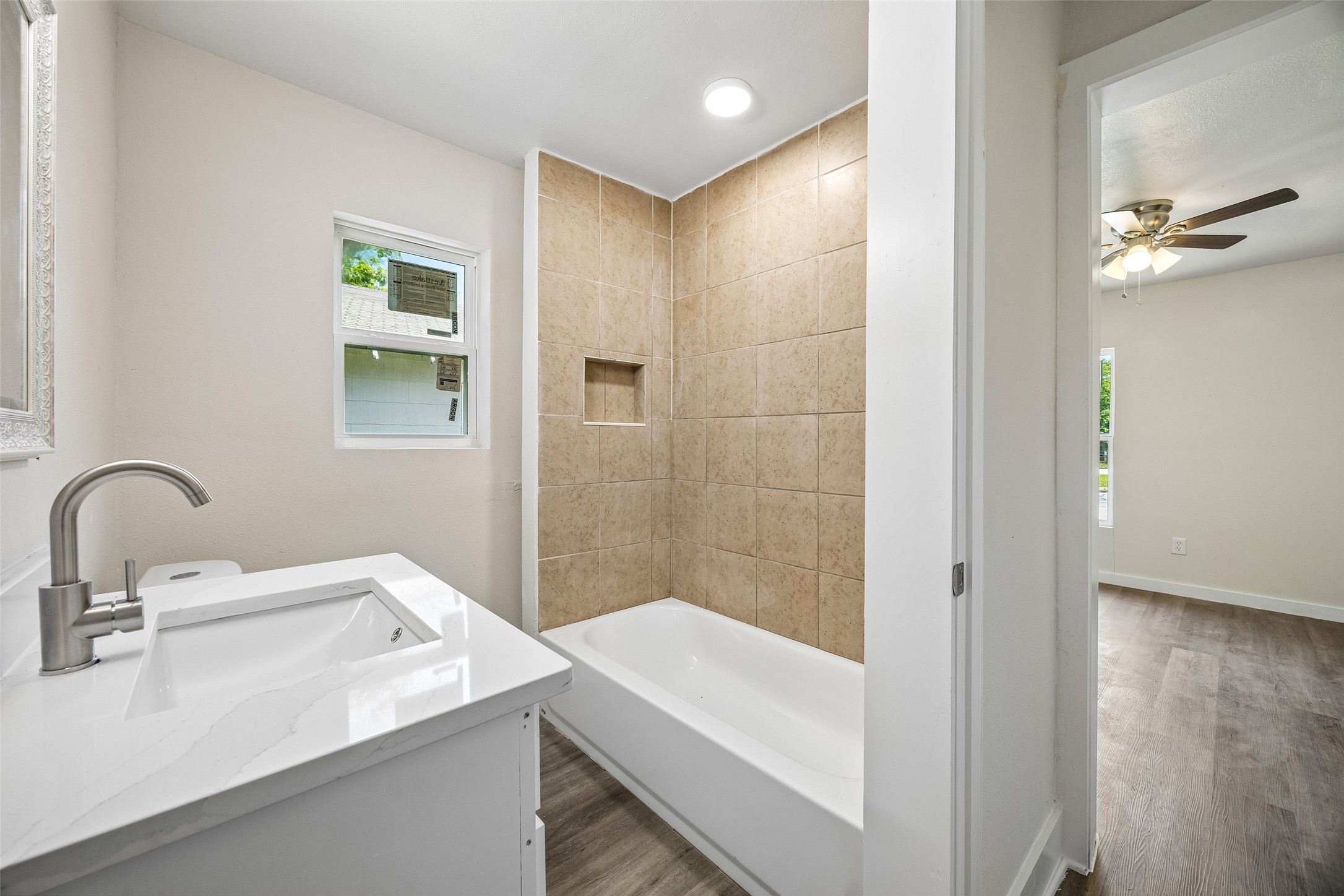 1265 E Maddox Avenue Fort Worth TX 76104