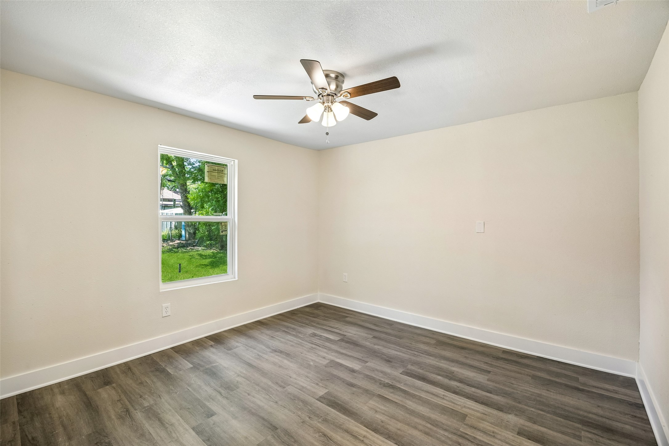 1265 E Maddox Avenue Fort Worth TX 76104