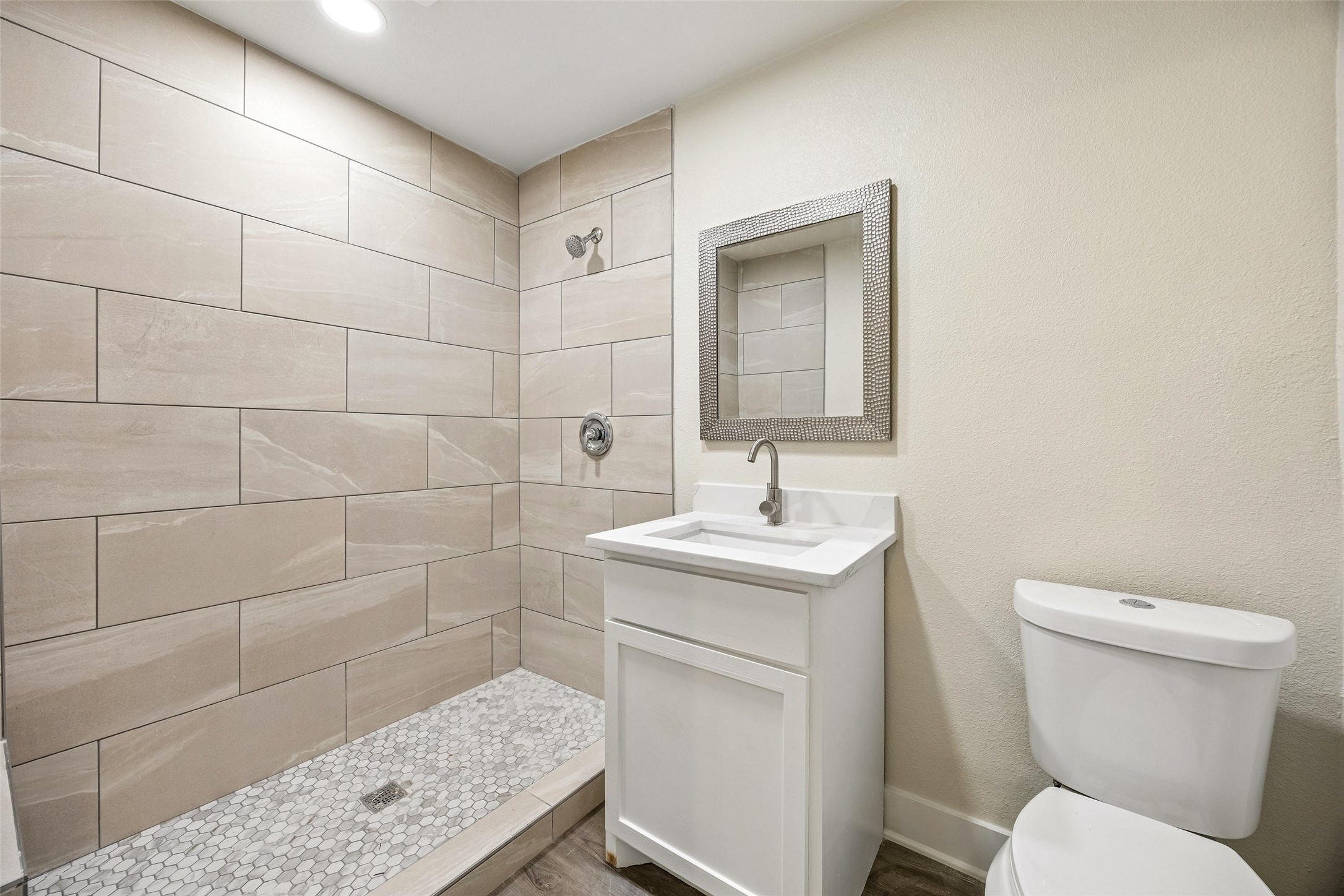 1265 E Maddox Avenue Fort Worth TX 76104