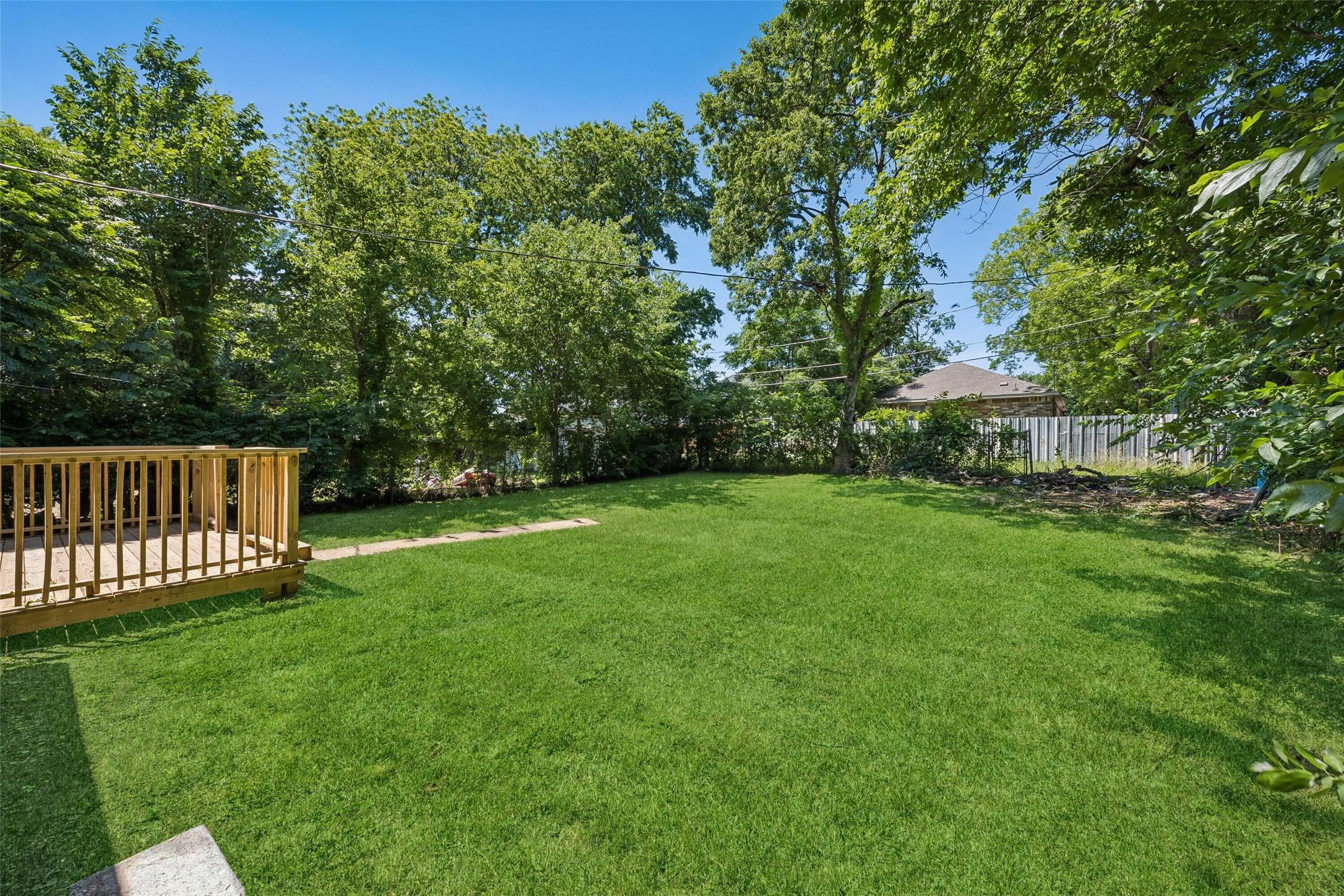 1265 E Maddox Avenue Fort Worth TX 76104