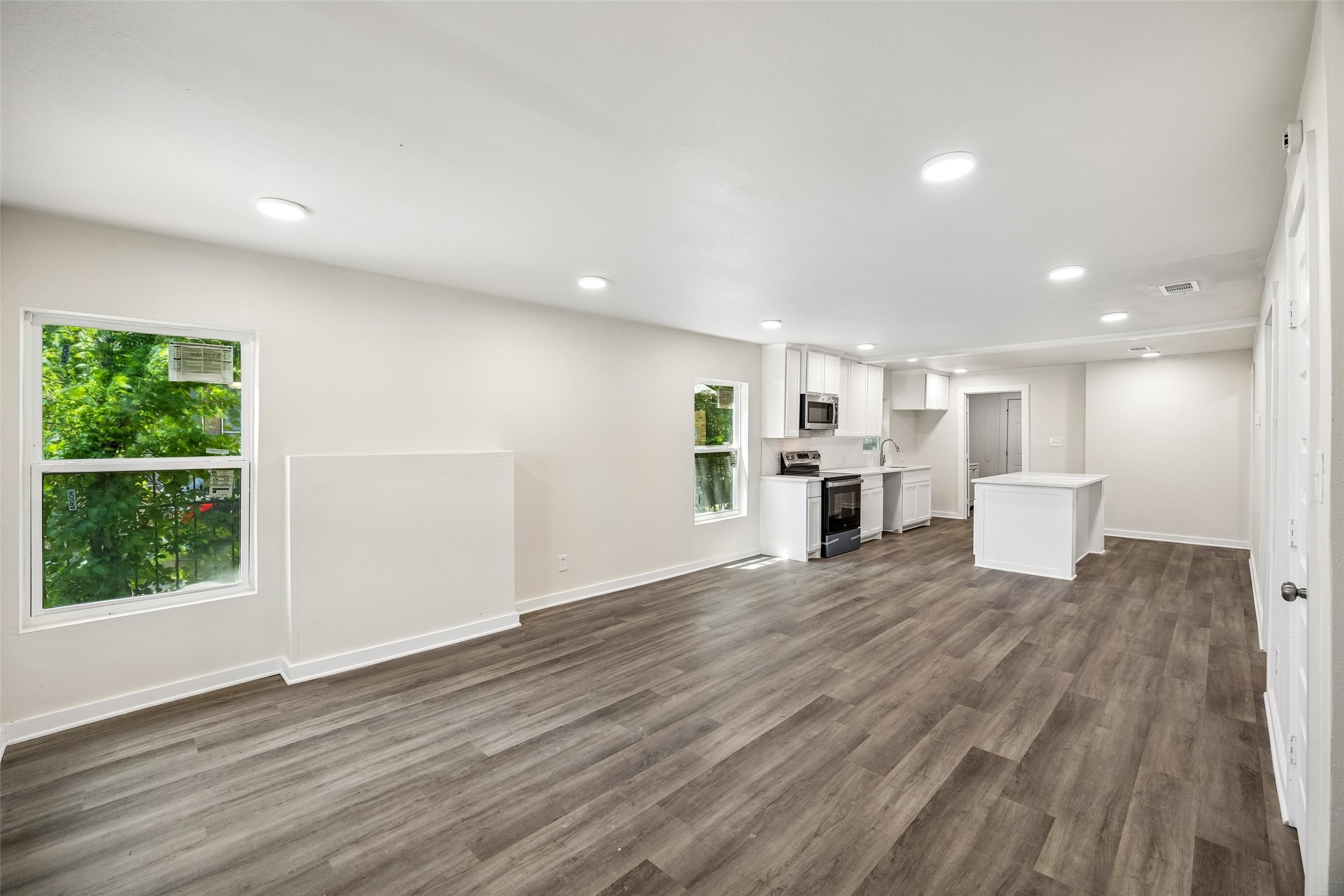 1265 E Maddox Avenue Fort Worth TX 76104