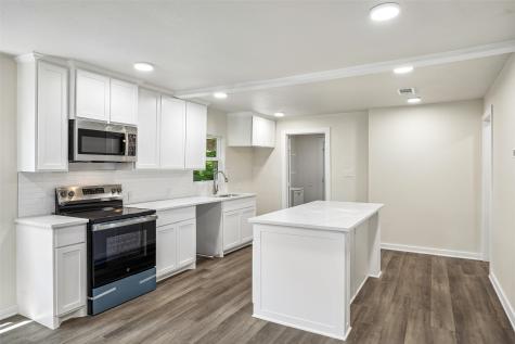 1265 E Maddox Avenue Fort Worth TX 76104