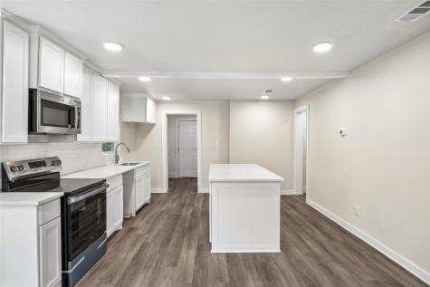 1265 E Maddox Avenue Fort Worth TX 76104