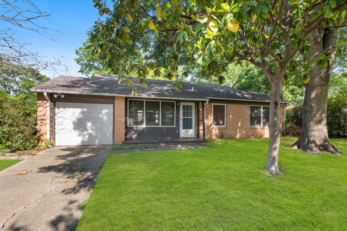 2720 S Llewellyn Avenue Dallas TX 75224
