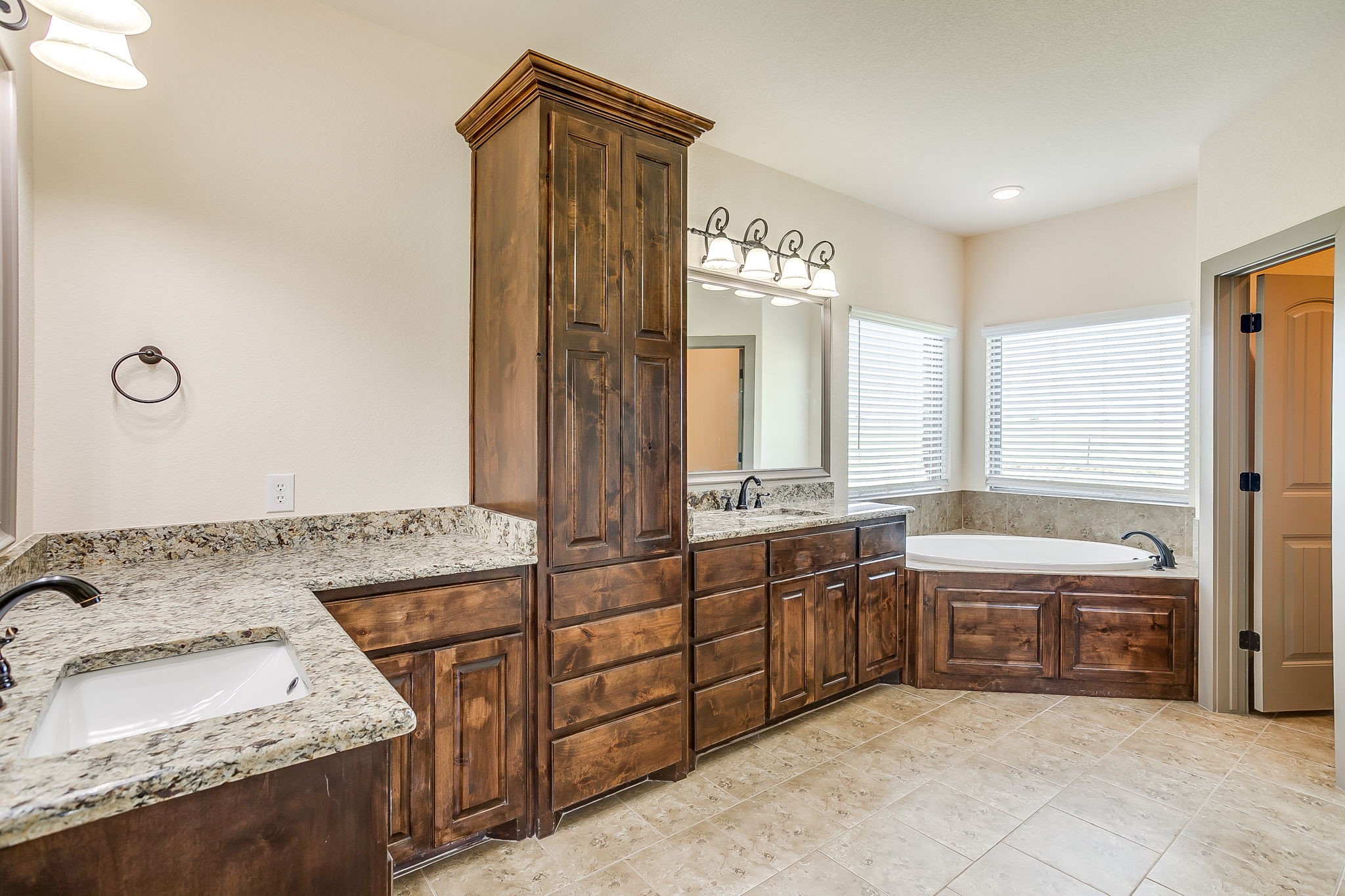 770 County Road 1346 Chico TX 76431