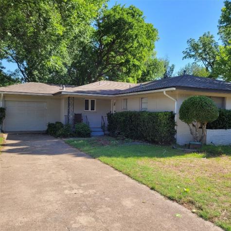 821 Parkmont Drive Garland TX 75041