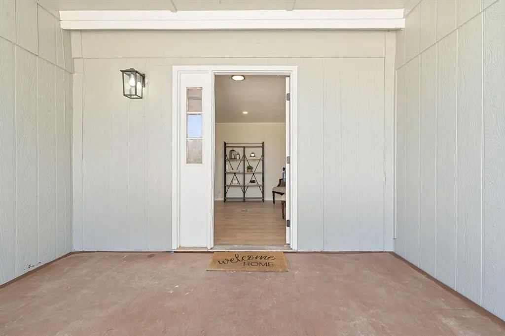 715 Comanche Cove Drive Granbury TX 76048