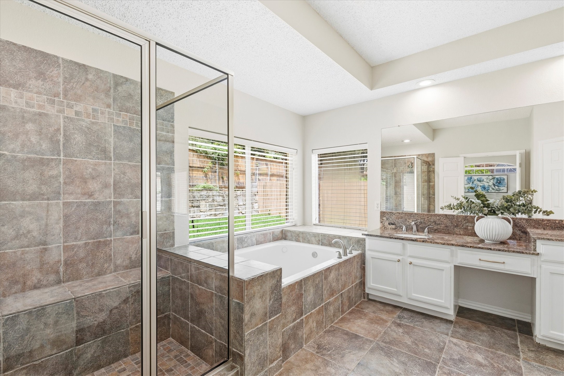 9813 Cliffside Drive Irving TX 75063