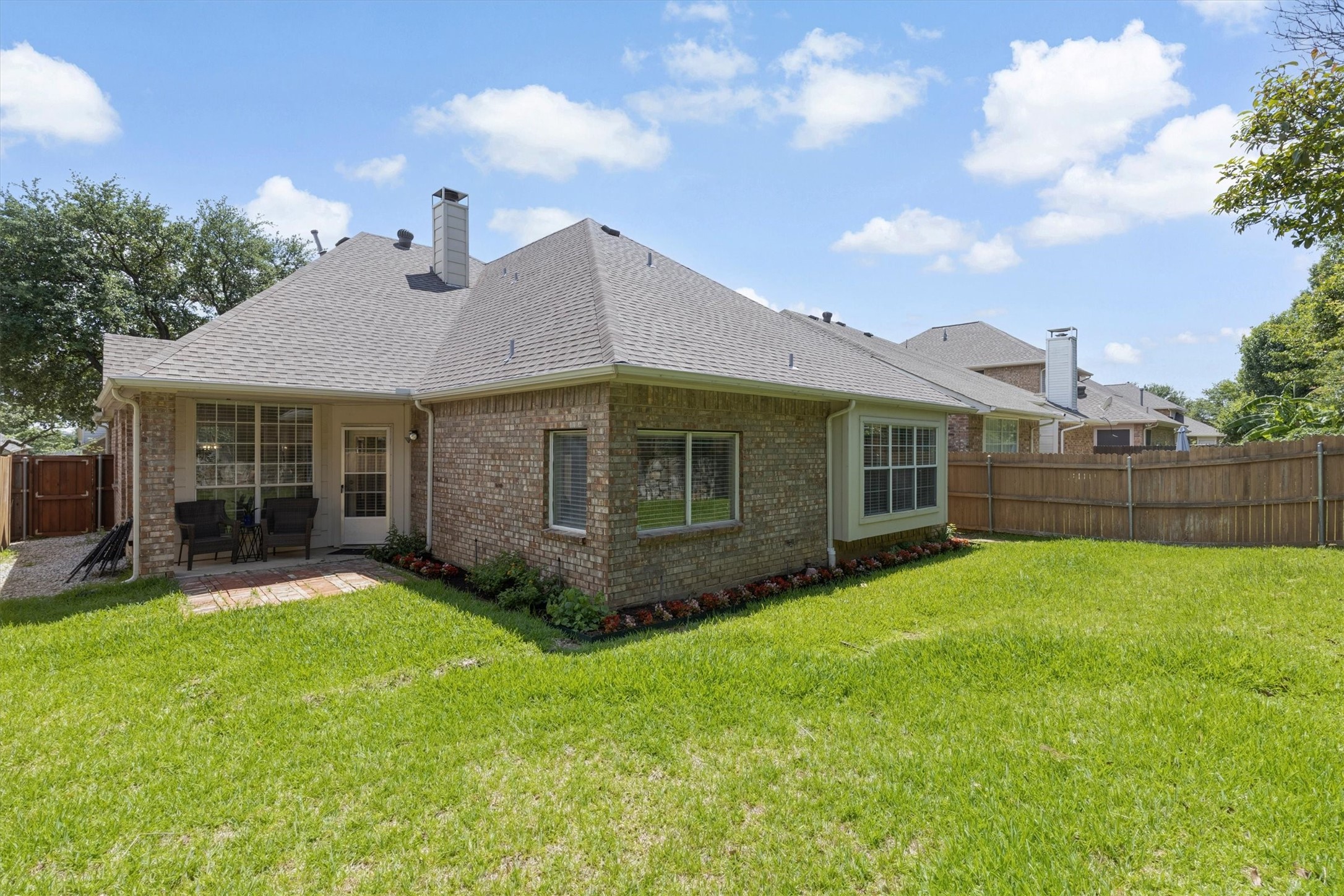 9813 Cliffside Drive Irving TX 75063