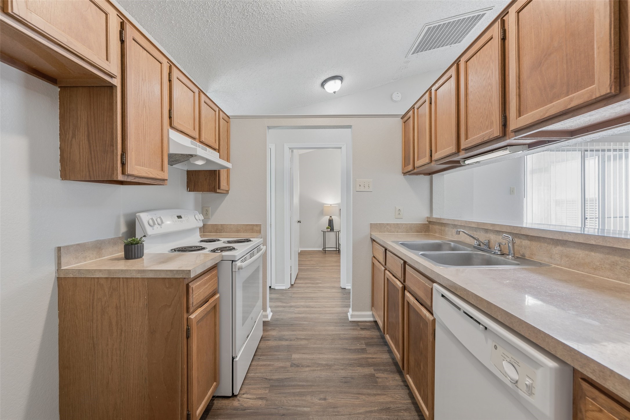 1803 Scottsdale Drive Arlington TX 76018