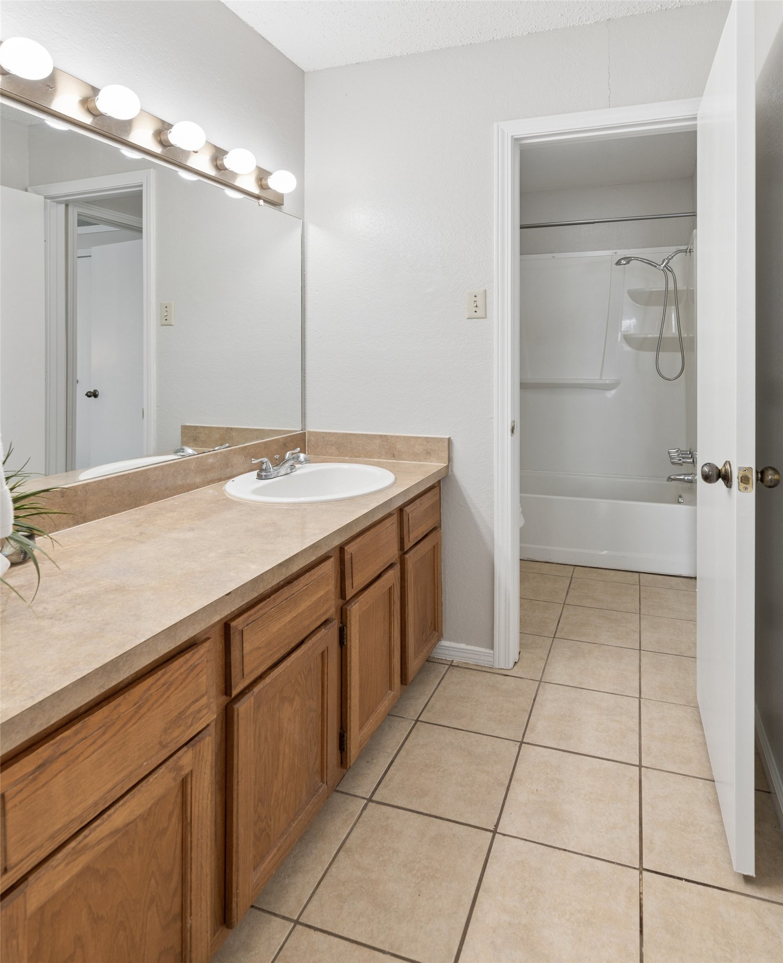 1803 Scottsdale Drive Arlington TX 76018