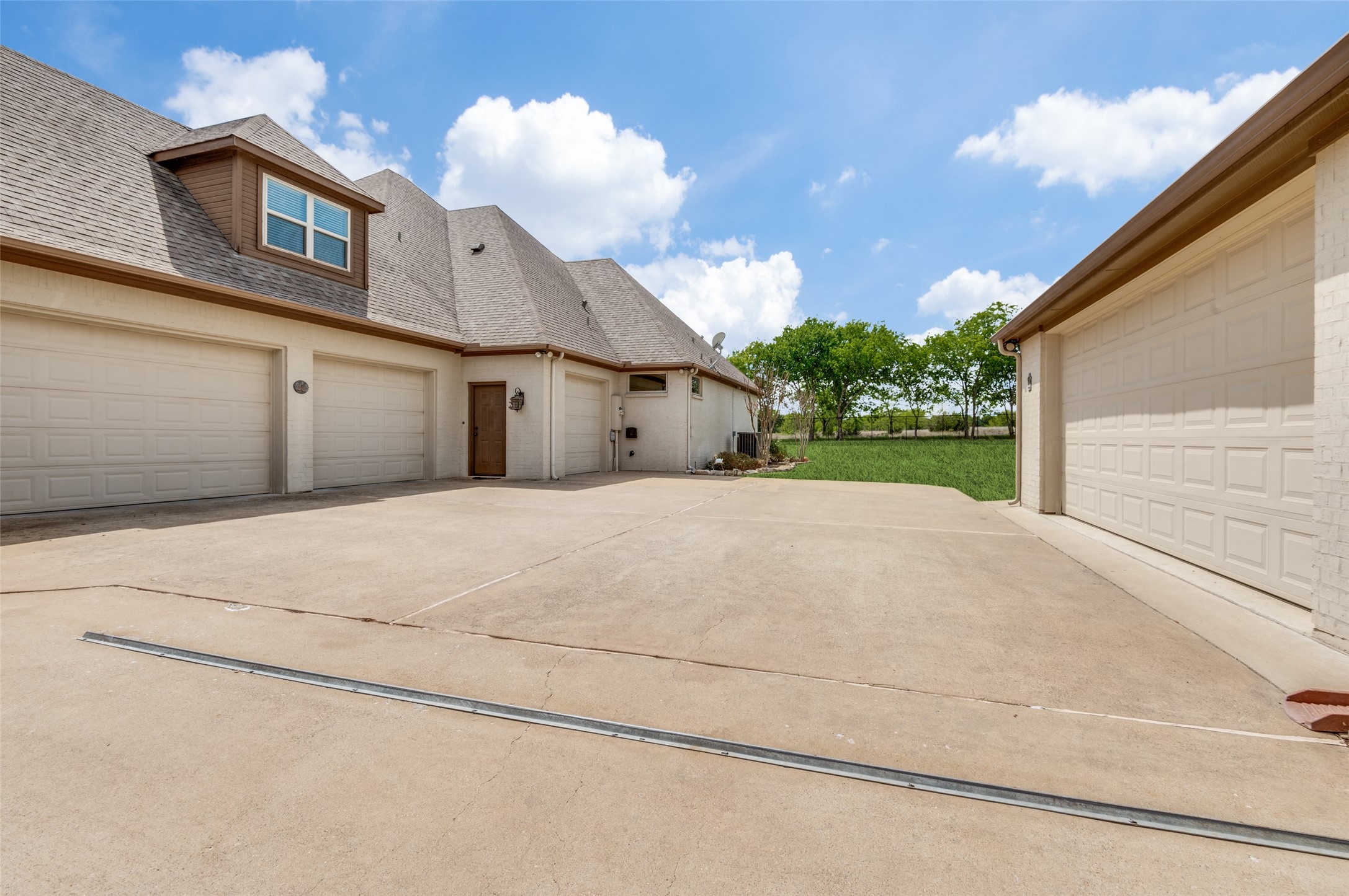 4041 Blackchamp Road Midlothian TX 76065
