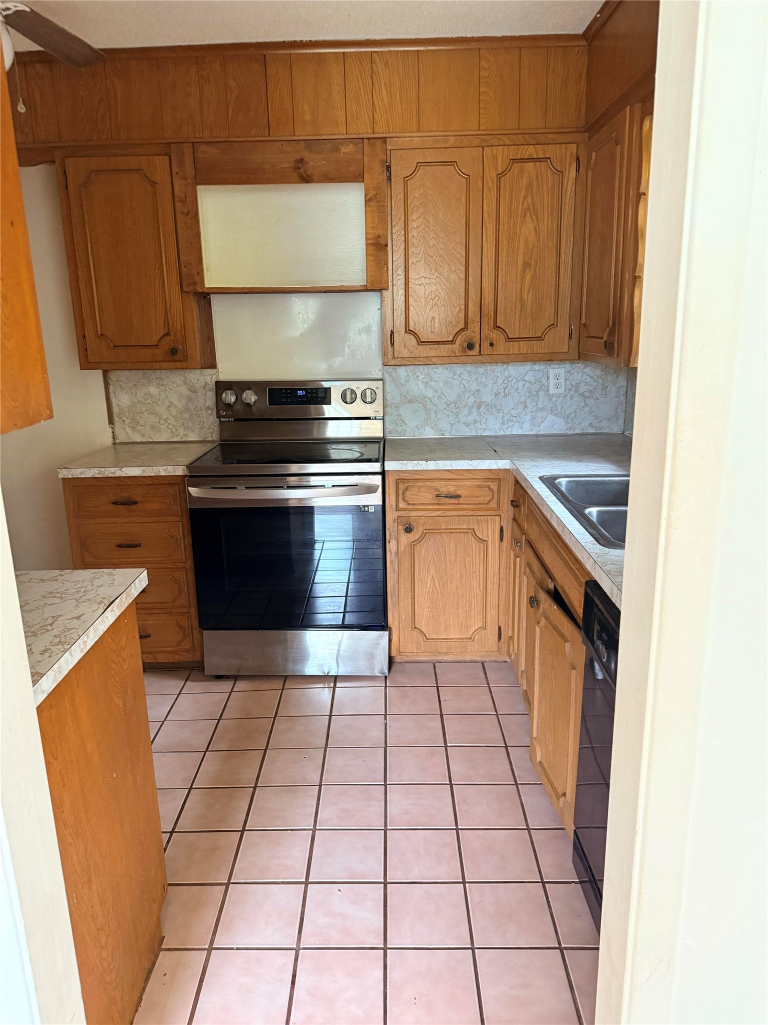 1347 Crestview Drive Denison TX 75020