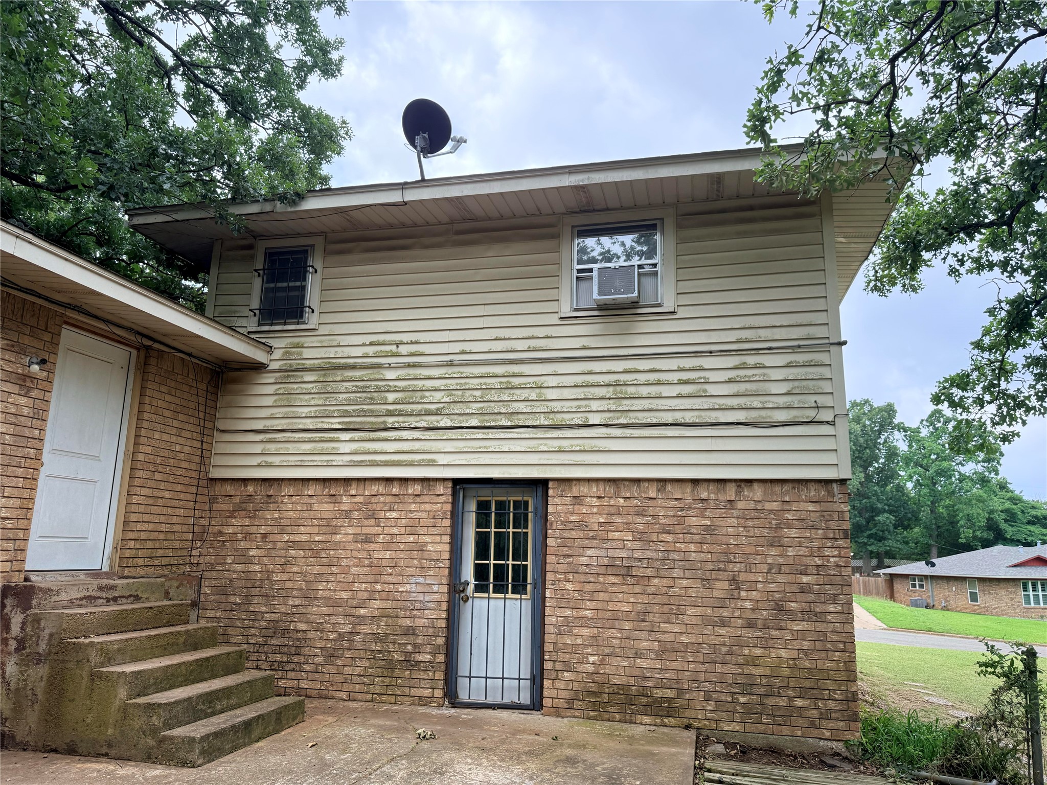 1347 Crestview Drive Denison TX 75020