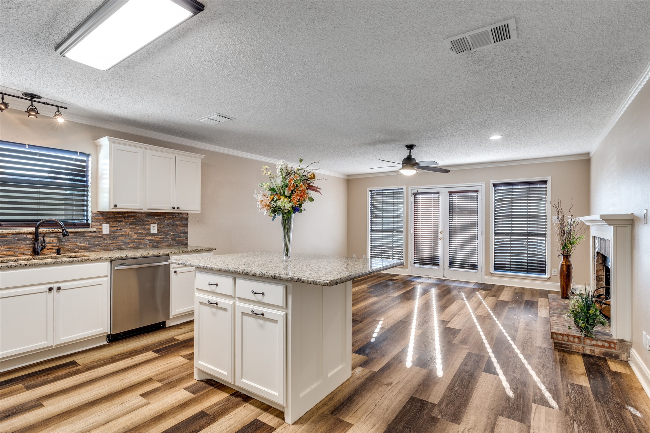 2709 Deer Creek Court Garland TX 75040
