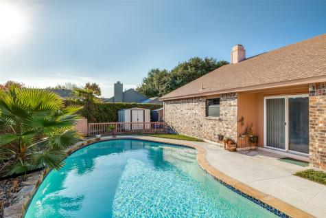 2709 Deer Creek Court Garland TX 75040