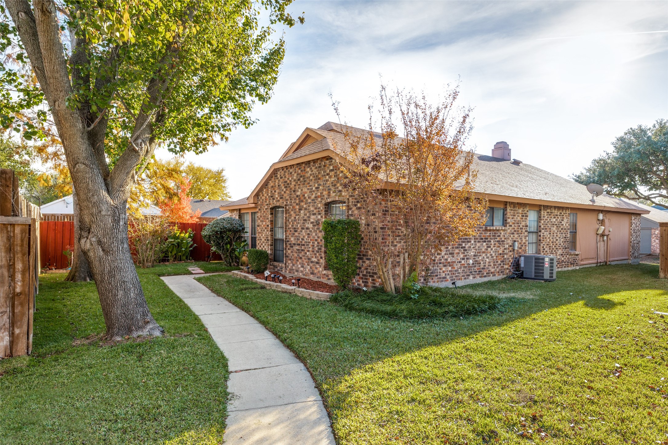 2709 Deer Creek Court Garland TX 75040