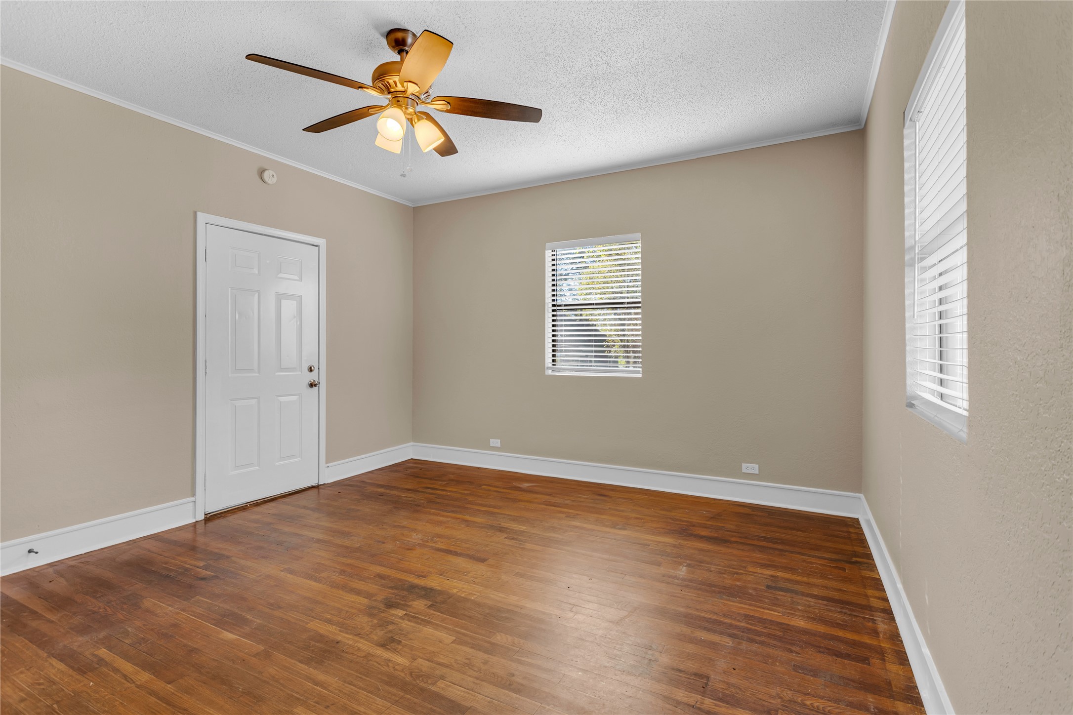 513 W Texas Street Denison TX 75020