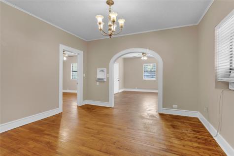 513 W Texas Street Denison TX 75020
