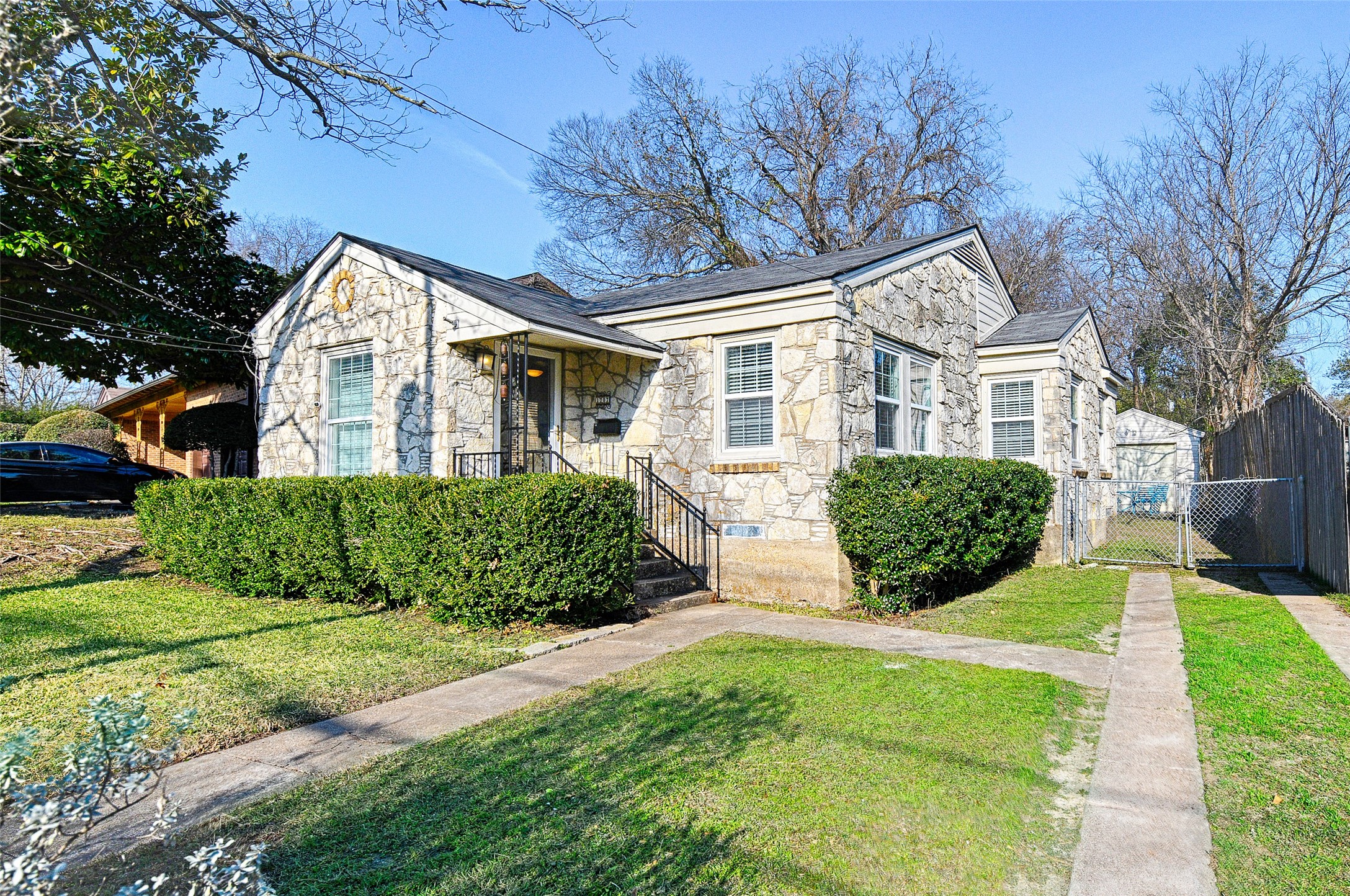 1707 Homewood Place Dallas TX 75224