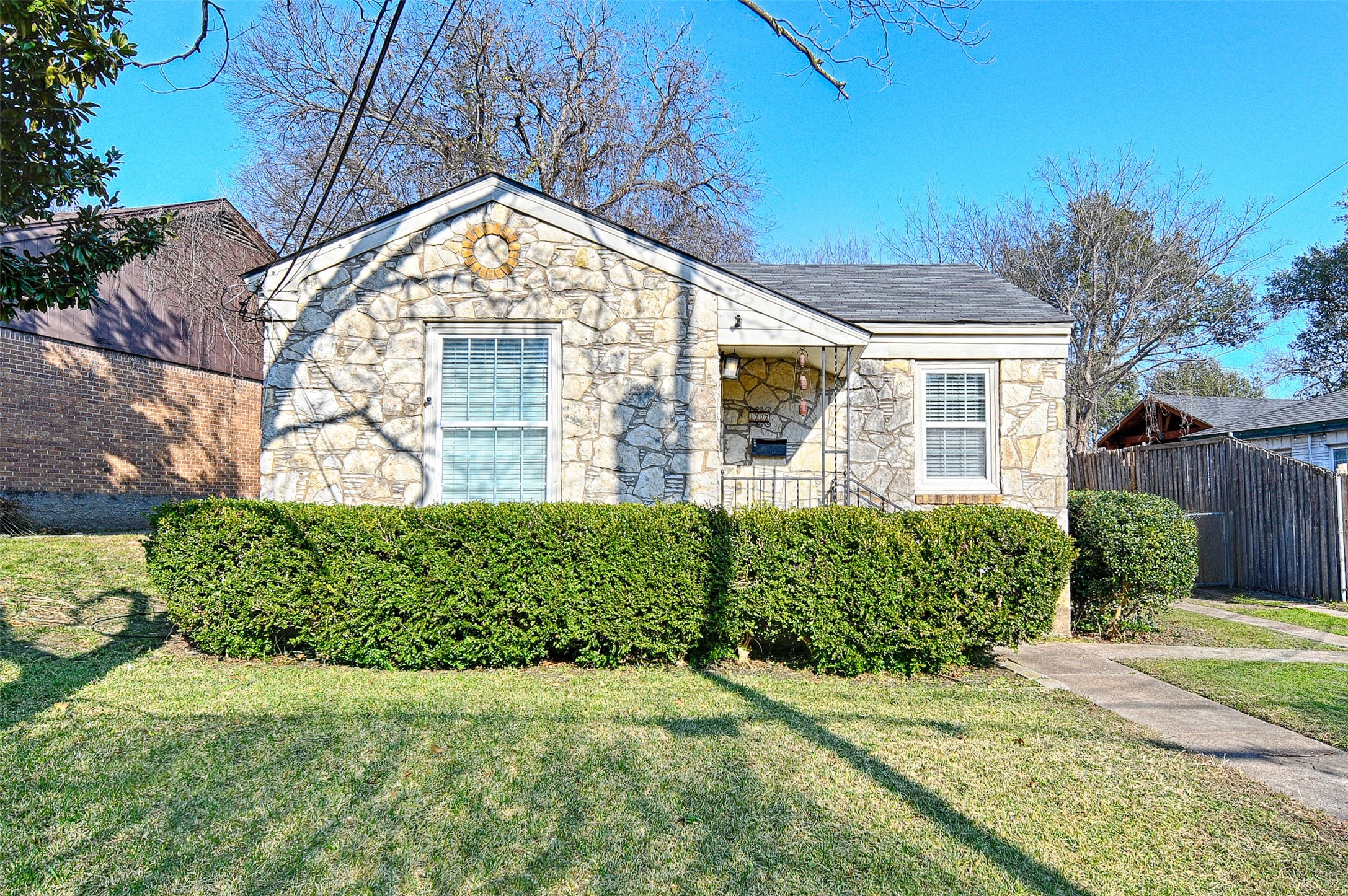 1707 Homewood Place Dallas TX 75224