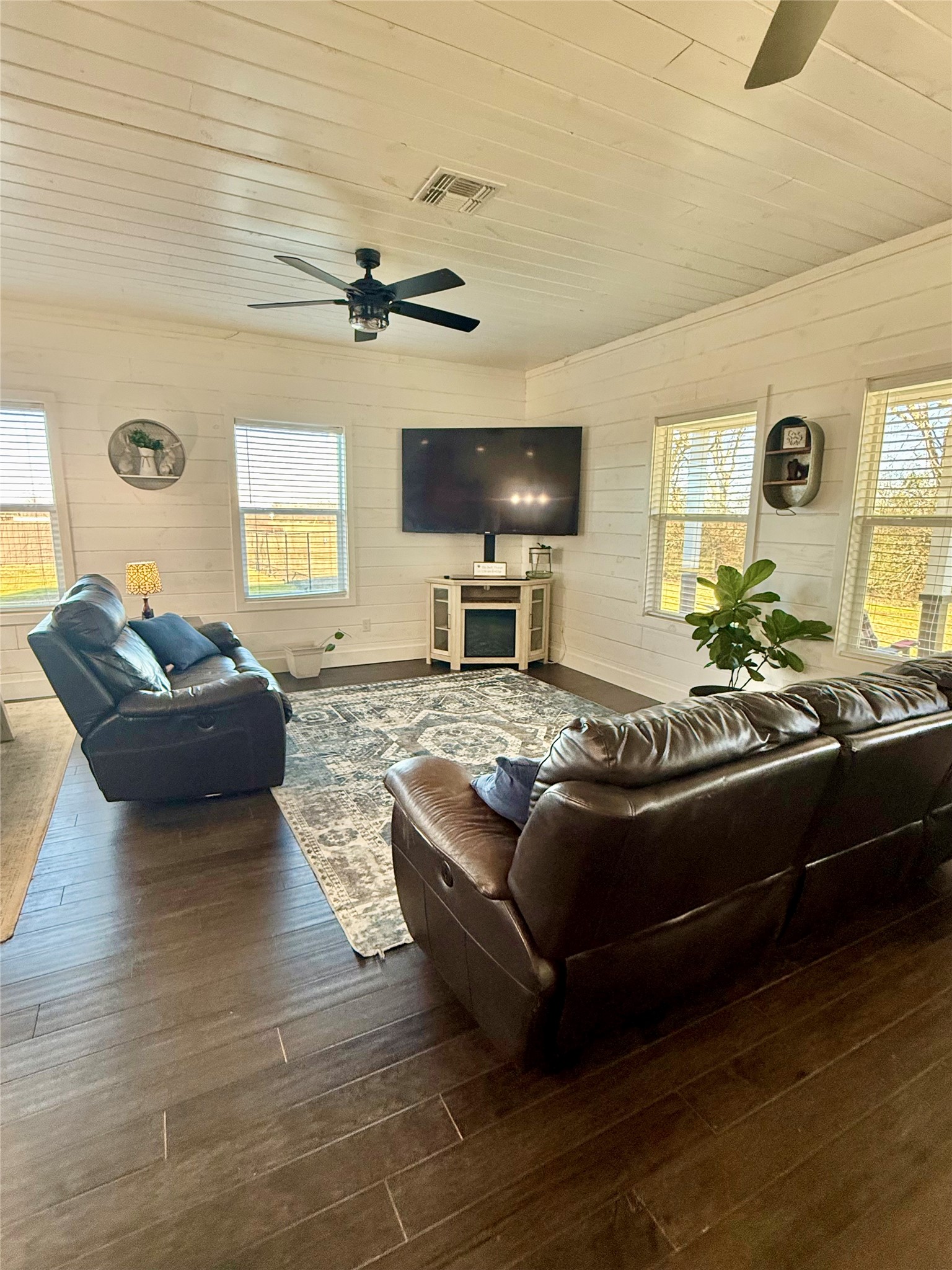 1529 Peerless Highway Sulphur Springs TX 75482