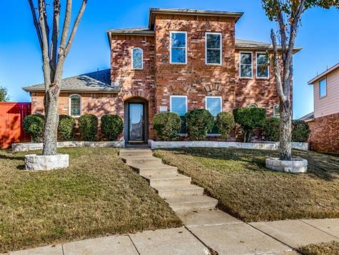 1424 Prairie Drive Lancaster TX 75146