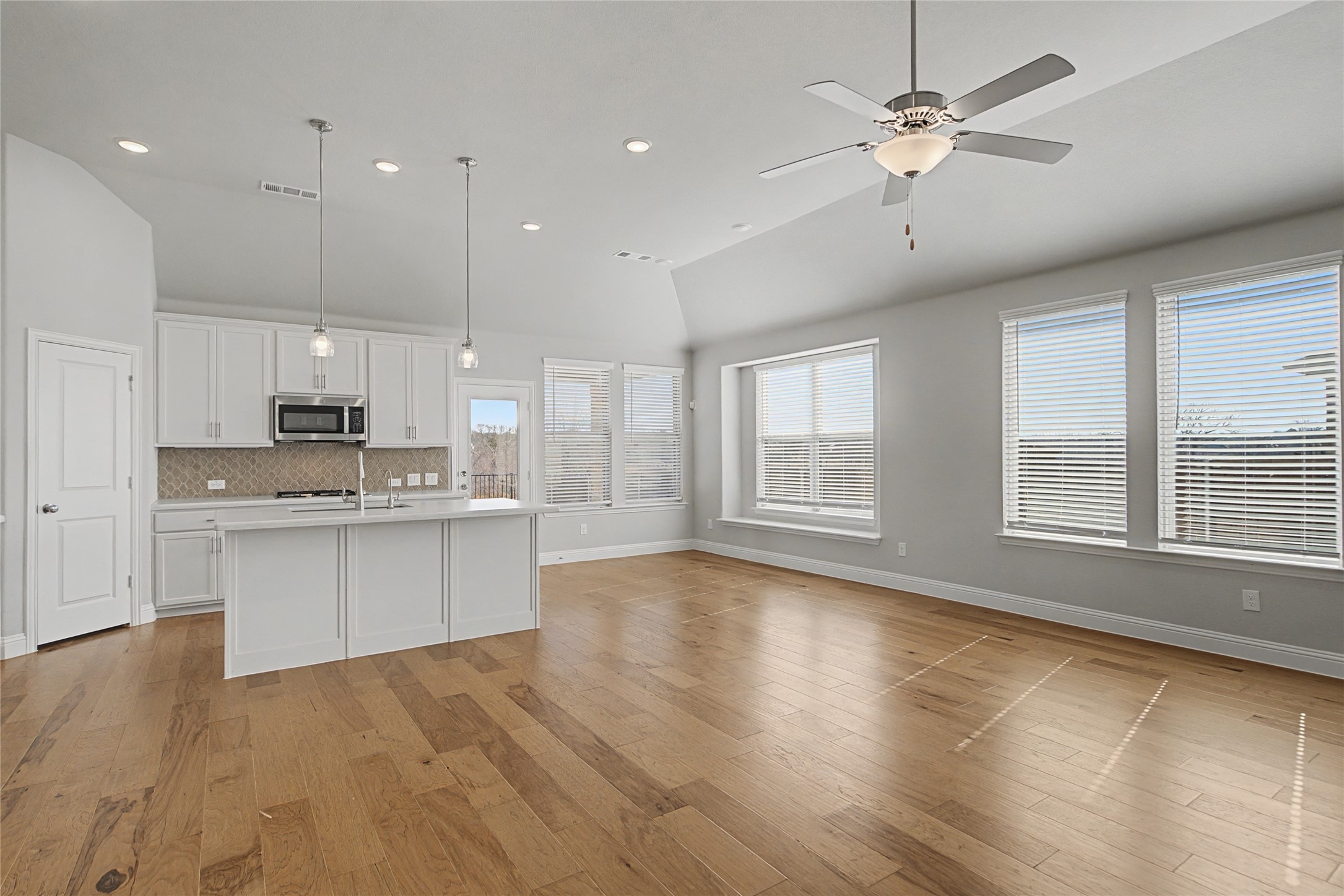 2614 Dakota Circle Corinth TX 76210