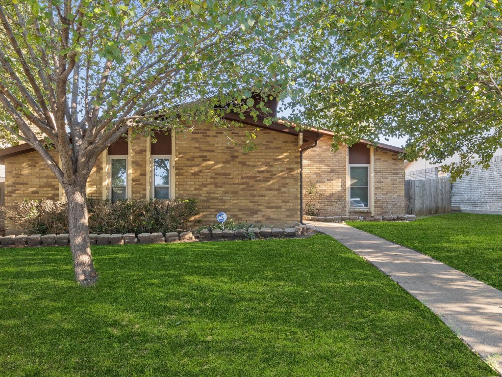 7322 Long Canyon Trail Dallas TX 75249