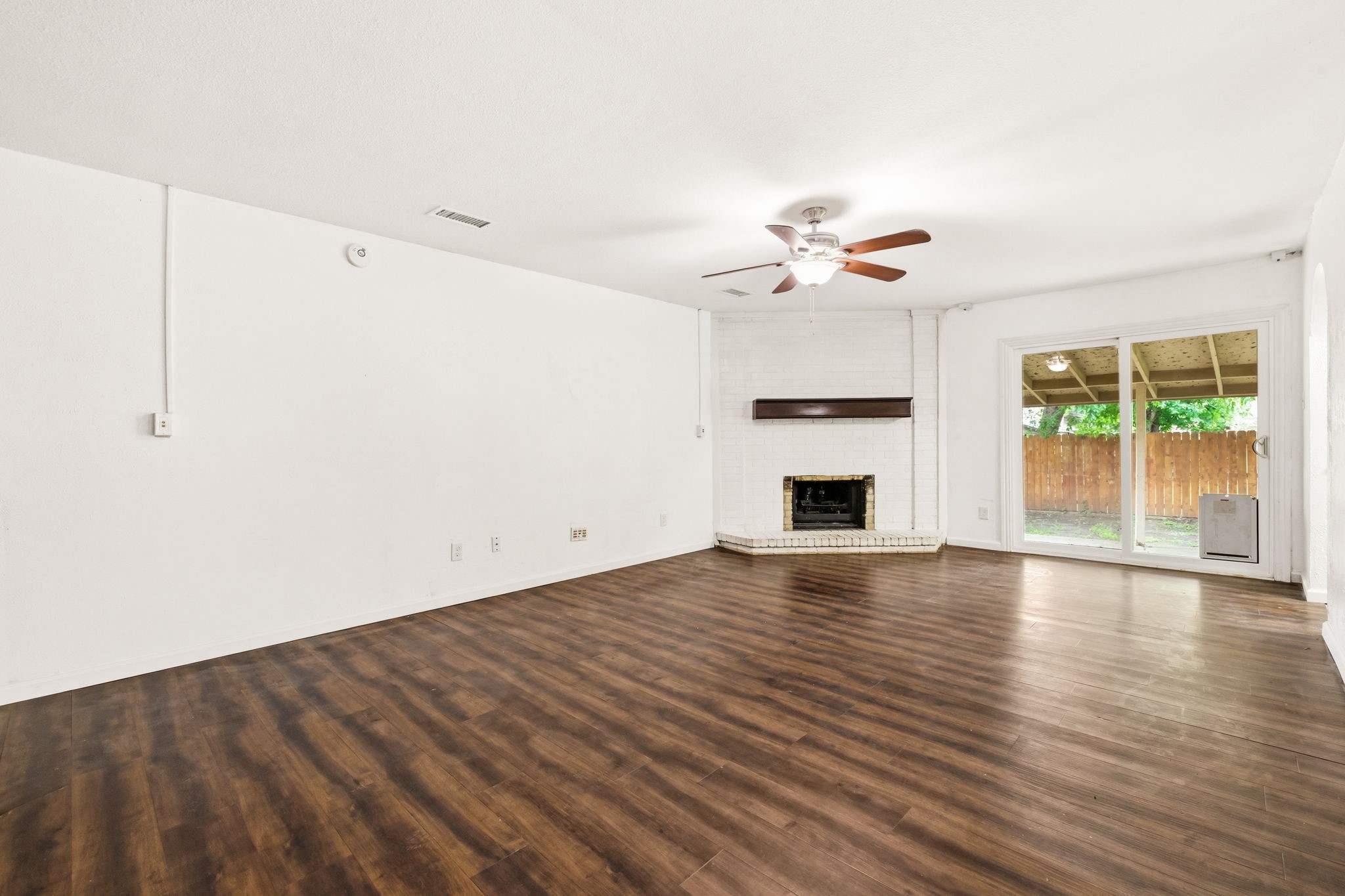 5736 Judie Court Haltom City TX 76148