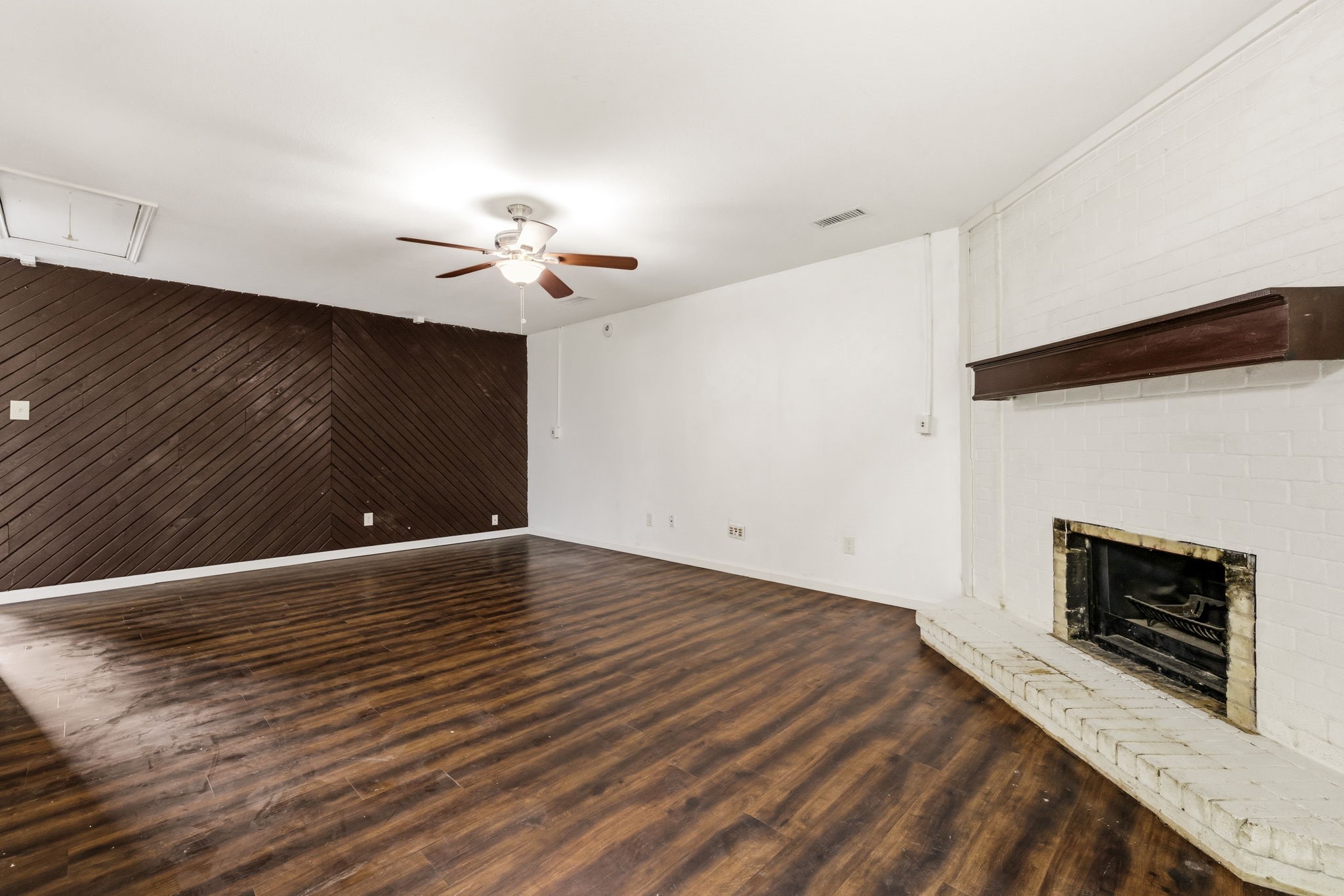 5736 Judie Court Haltom City TX 76148