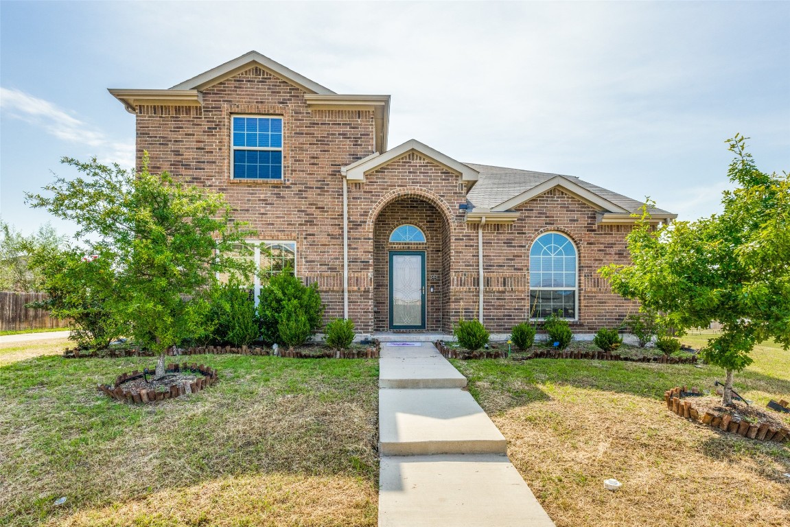 2500 Glen Hollow Drive Lancaster TX 75134