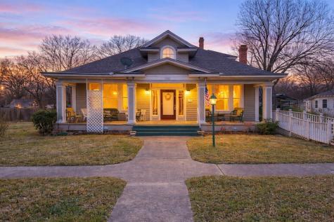 1529 W 4th Avenue Corsicana TX 75110