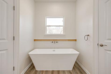 130 Abbott Avenue Covington TX 76636