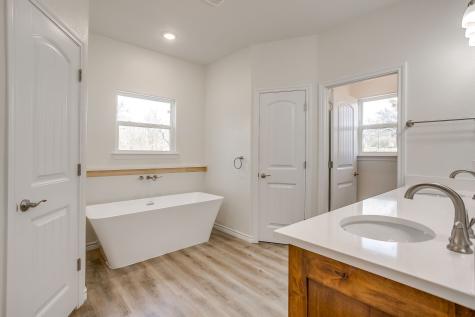 130 Abbott Avenue Covington TX 76636
