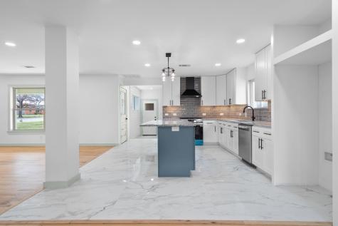 662 Fox Avenue Lewisville TX 75057