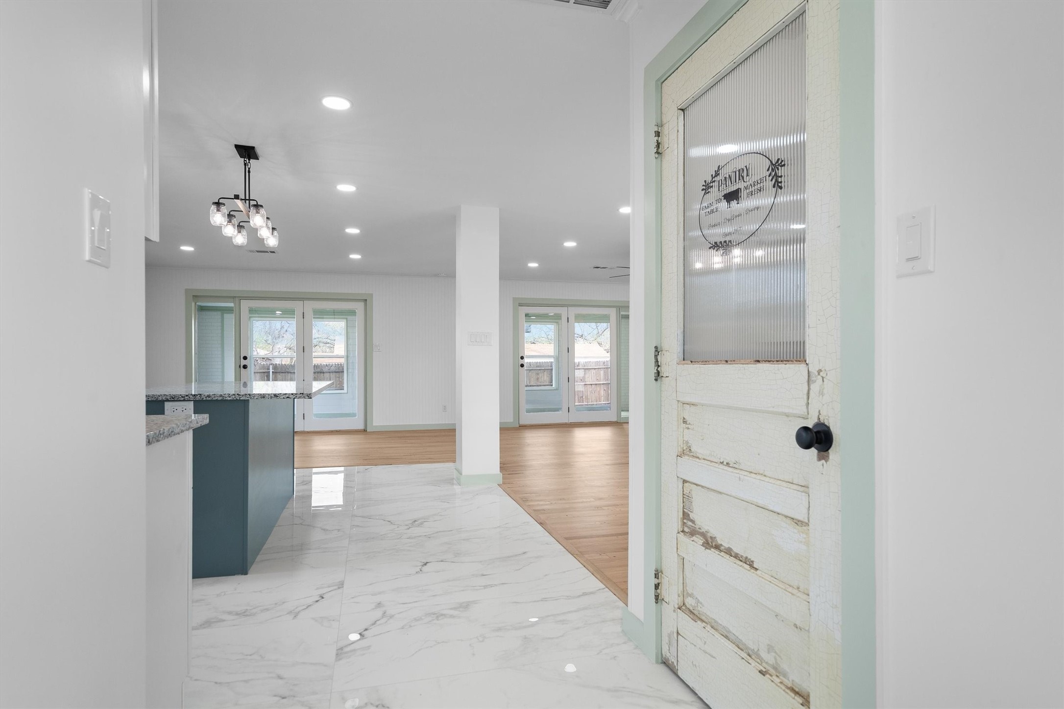 662 Fox Avenue Lewisville TX 75057