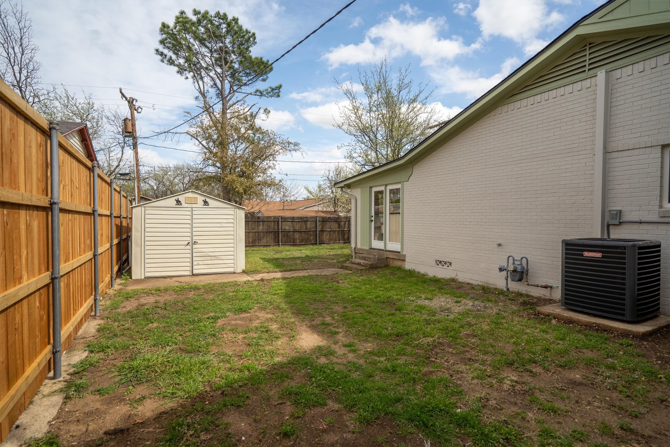 662 Fox Avenue Lewisville TX 75057