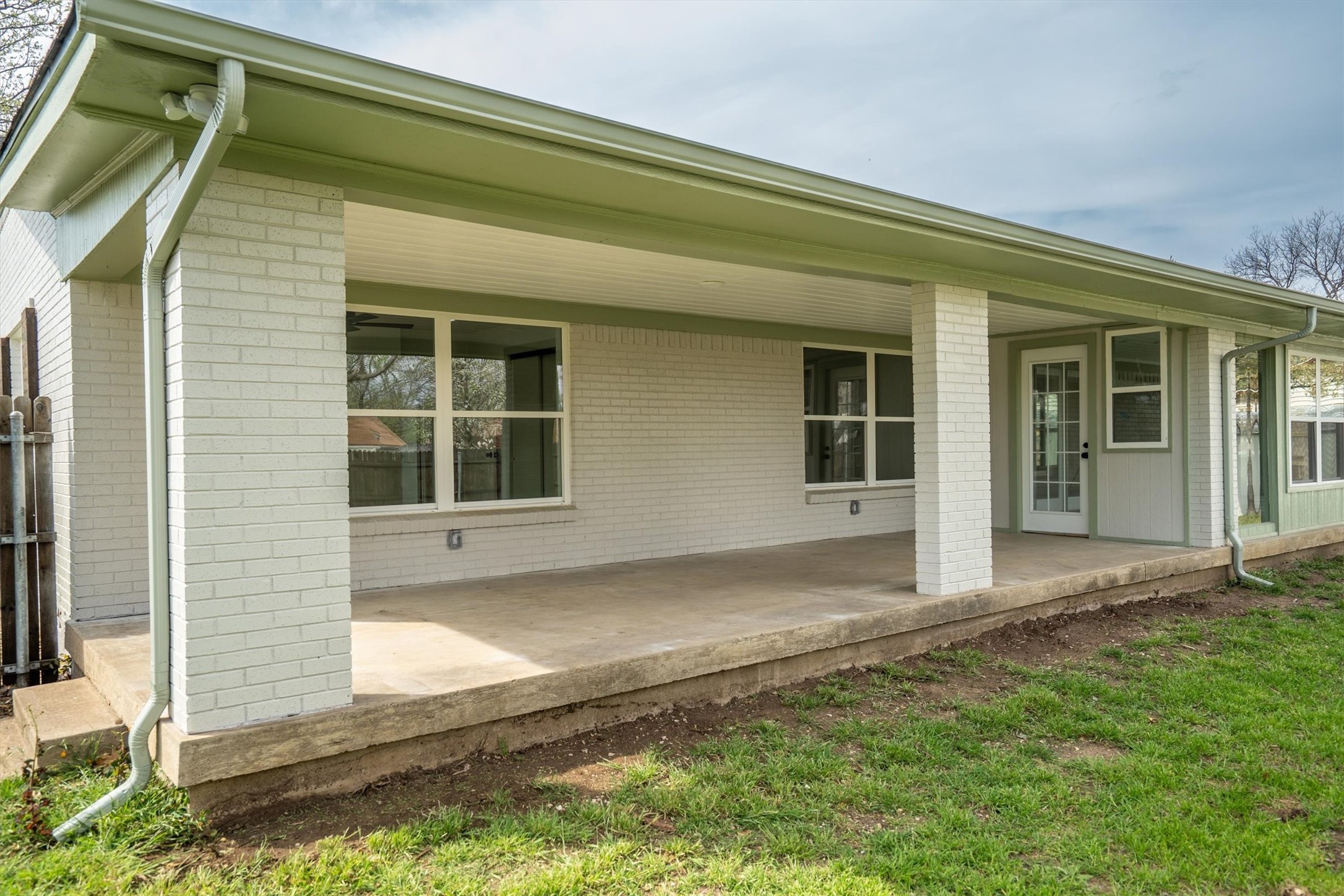 662 Fox Avenue Lewisville TX 75057