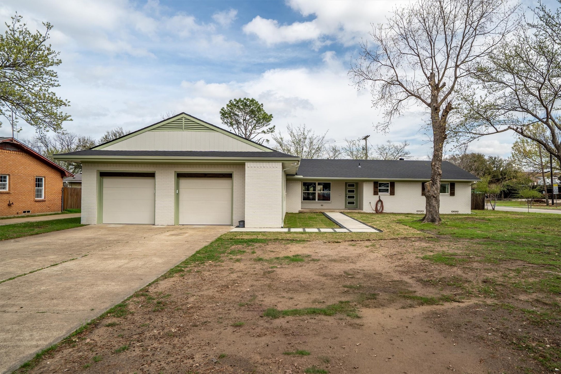 662 Fox Avenue Lewisville TX 75057