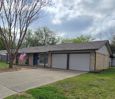 417 Lena Lane Burleson TX 76028