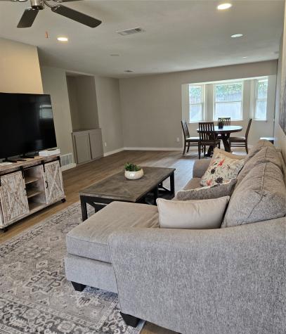 417 Lena Lane Burleson TX 76028