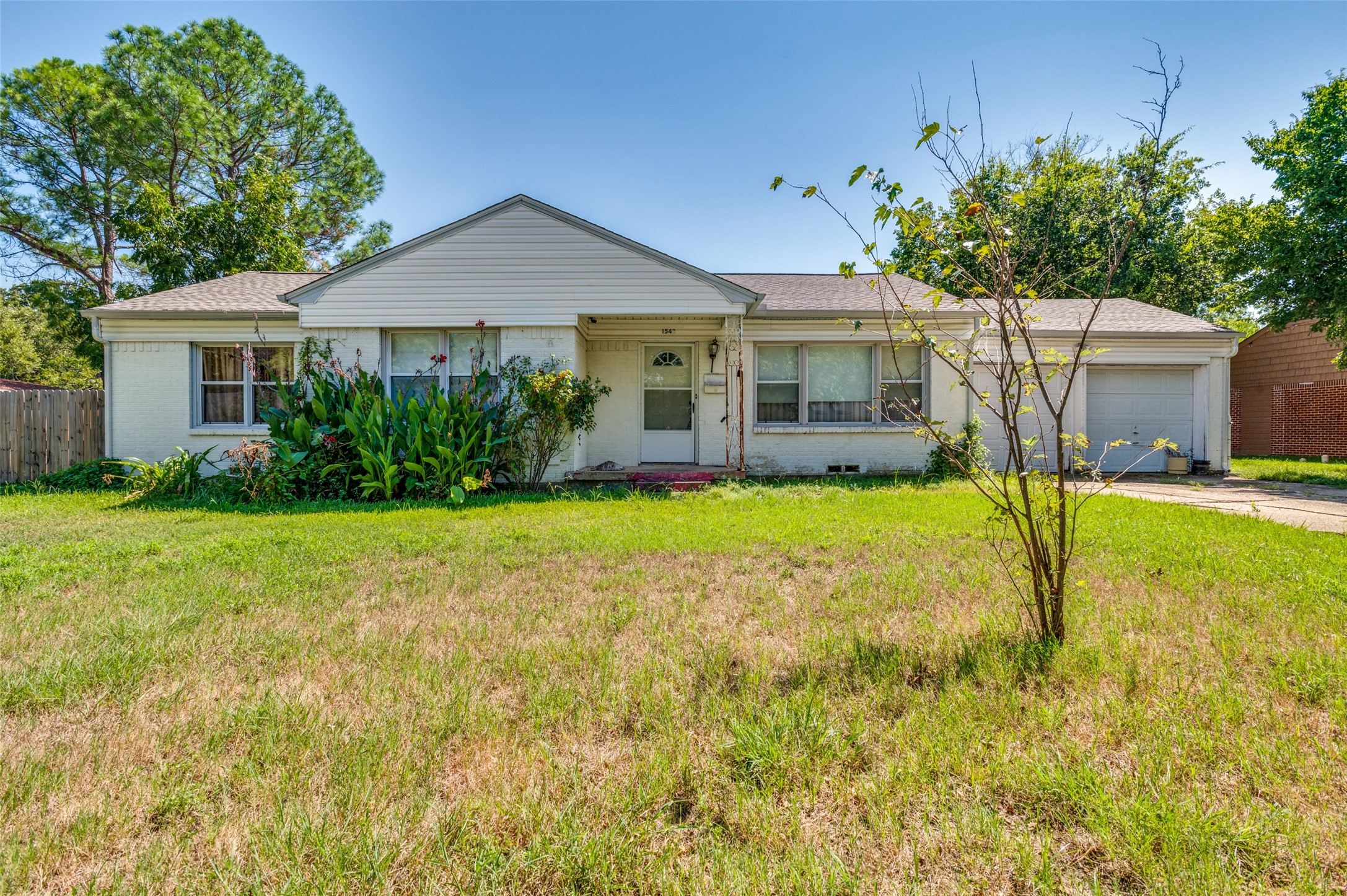 1542 W 5th Street Irving TX 75060