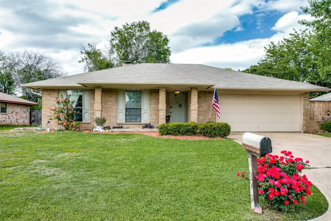 6817 Stillmeadows Circle N North Richland Hills TX 76182