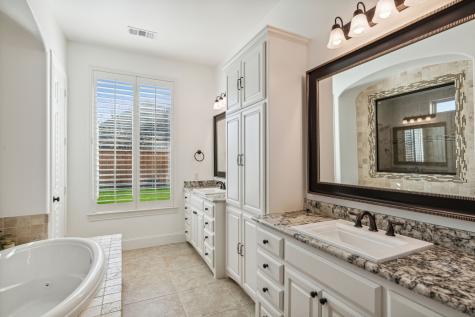 7621 Blackhall The Colony TX 75056