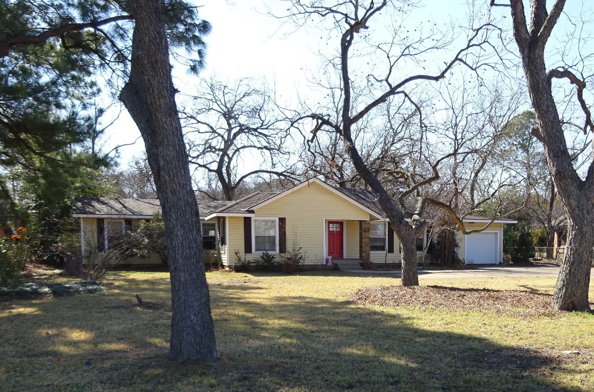 1312 W Park Row Drive Arlington TX 76013